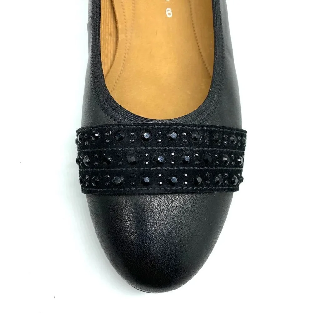 GABOR NWOT Black LEATHER FLAT SHOES